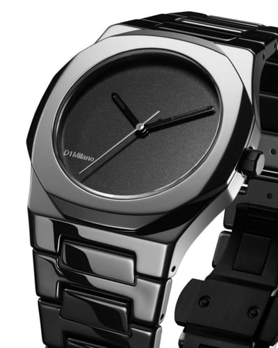 D1 Million - ساعة مع بكس اهداء والضمان سنتين