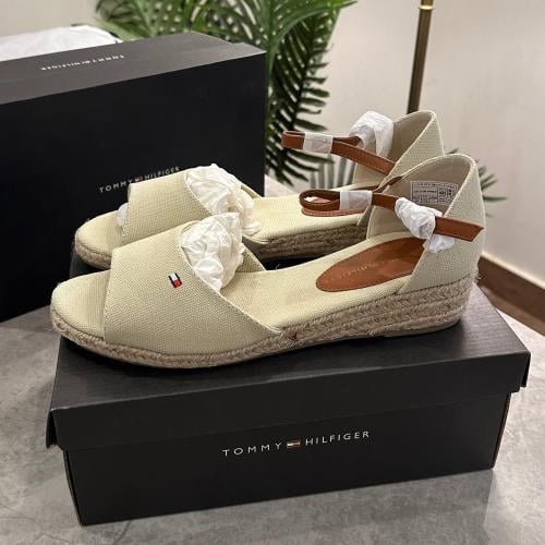 صندل تومي بيج - مقاس 40