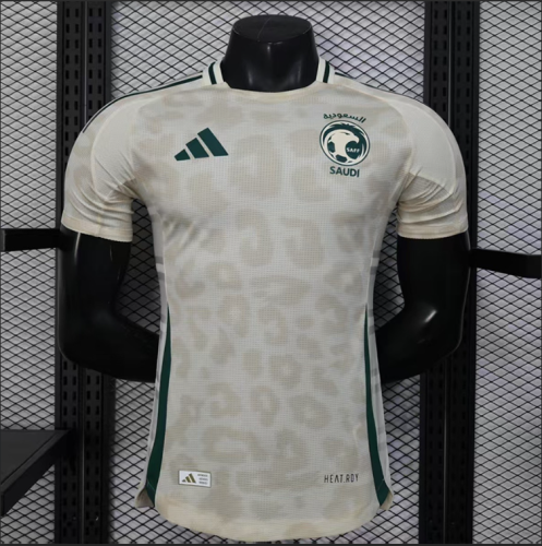 تيشيرت المنتخب السعودي نسخة لاعبين 2025