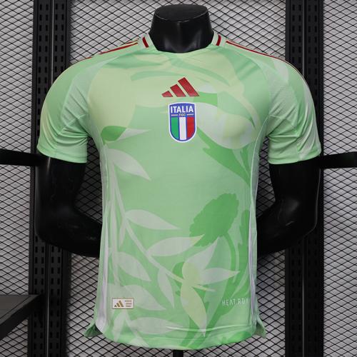 تيشيرت منتخب ايطاليا نسخة لاعبين 2025