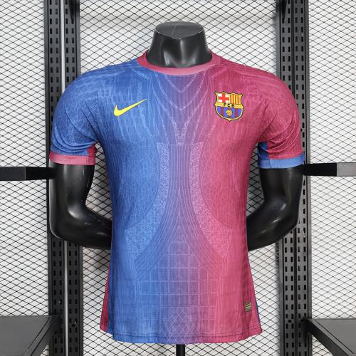 تيشيرت برشلونه نسخة لاعبين 2026