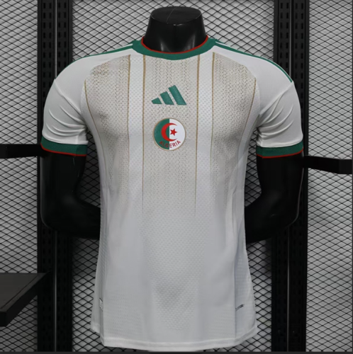 تيشيرت منتخب الجزائر الاساسي نسخة لاعبين 2025