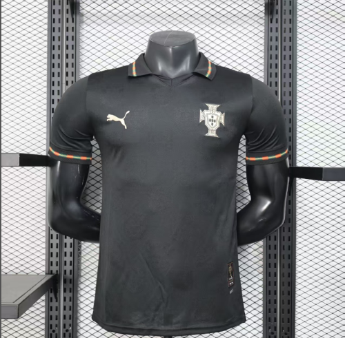 تيشيرت منتخب البرتغال نسخة لاعبين 2025