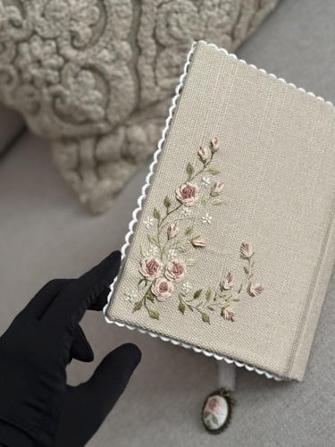 تجليد مصحف باستيل