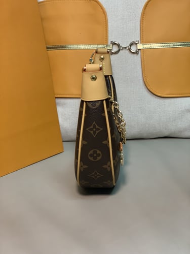 لوب لويس فيتون Loop