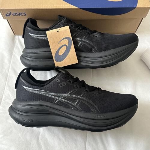 GEL-NIMBUS 28 ' Black