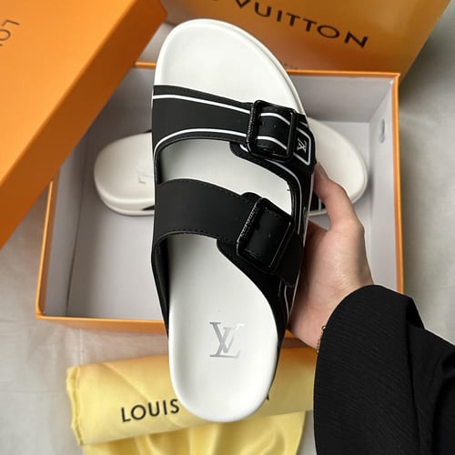 "LV " ابيض اسود