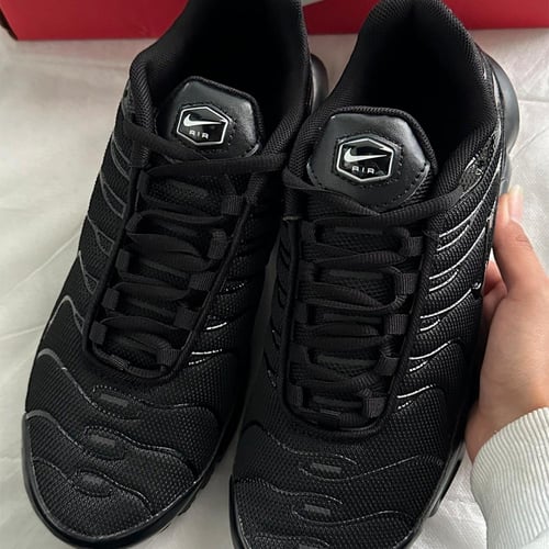 Air Max Plus "Triple Black"