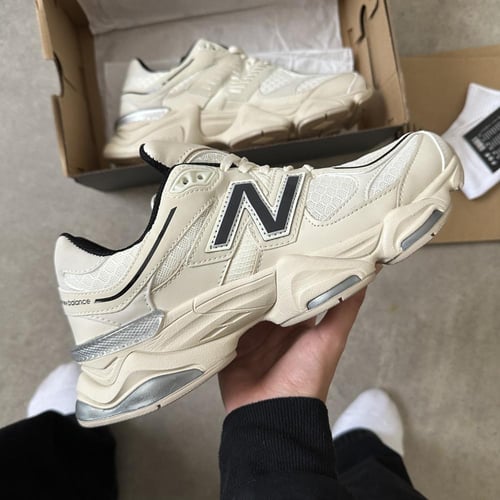 New Balance 9060 ' Turtledove Black'