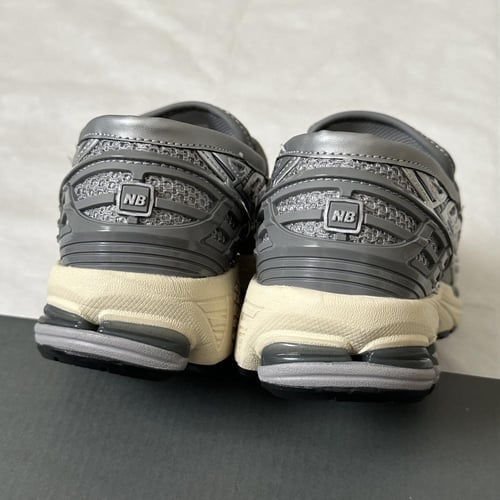 New Balance 1906L Silver