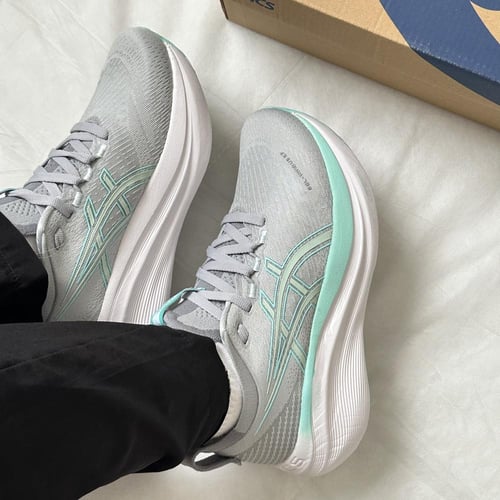 GEL-NIMBUS 27 Piedmont Grey