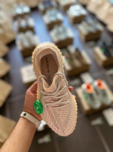 YEEZY BOOST 350 V2 "SYNTH" reflective