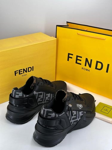حذاء Fendi Flow
