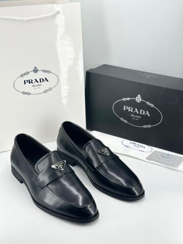حذاء PRADA رسمي