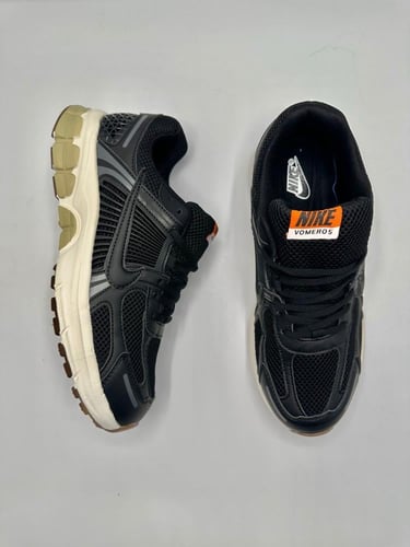 Nike Air Zoom Vomero 5