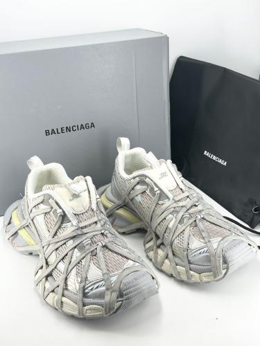 Balenciaga 3XL