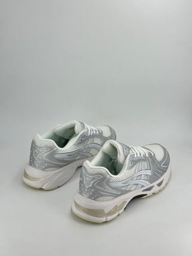 شوز ASICS