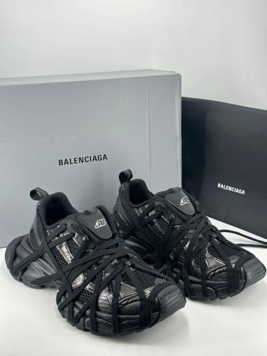 Balenciaga 3XL