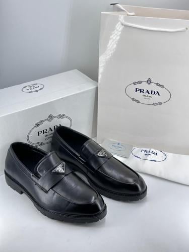 حذاء PRADA رسمي