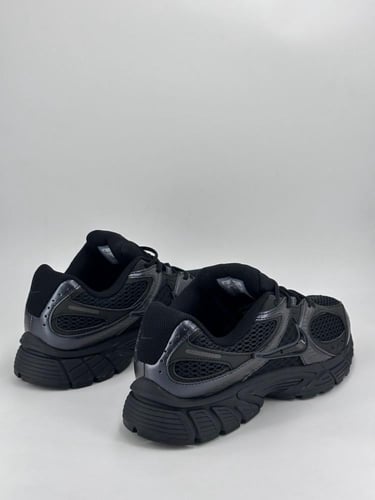 حذاء نايكي V5 Runner