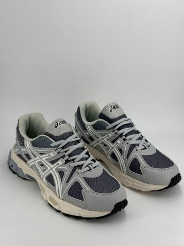 شوز ASICS