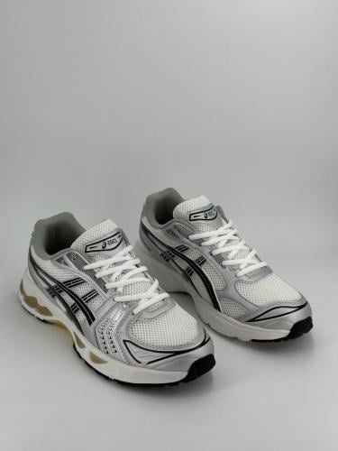 شوز ASICS