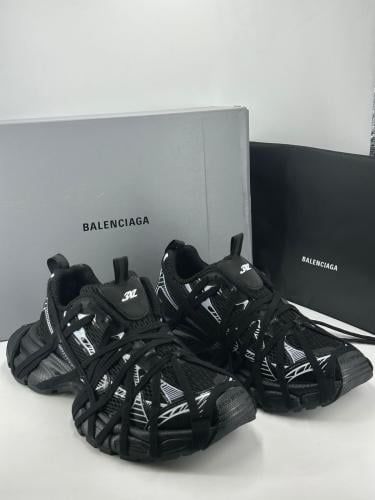 Balenciaga 3XL