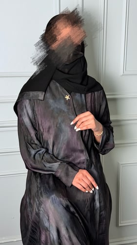 Muzna abaya