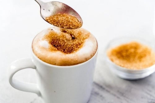 سكر بني فاتح تايلاند عضوي