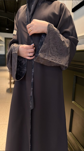 عباية بشكل أكمام واسعة 0011
