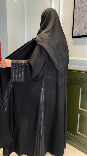 عباية بشكل من الاكمام 0112