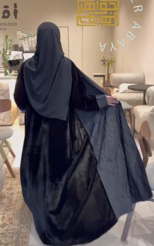 عباية 130مخمل و جاكار