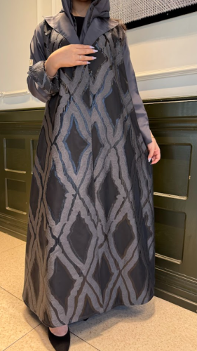 عباية رصاصي بنقشات 00001111