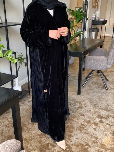 عباية مخمل 111