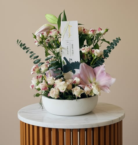 فازة ورد بيبي بينك مع شوكلت انوش - فازة ورد مع شوك...