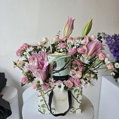 شوكلت انوش مع ورد