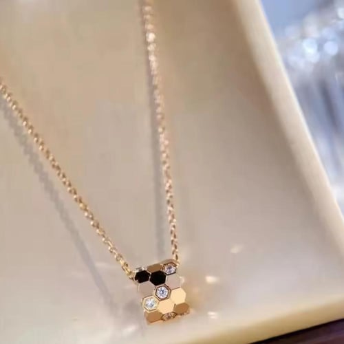 قلادة شوميه طبق الاصل مطليه ذهب