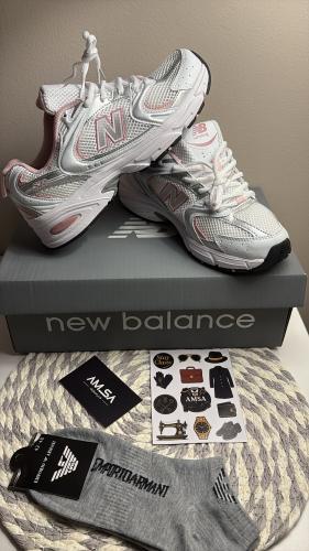 حذاء نيو بالانس 530 New Balance - ابيض و وردي