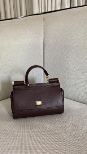 Dulci and Gabbana bag