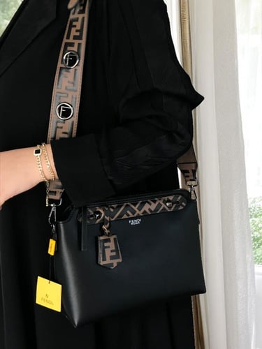 شنطة فندي - FENDI F1