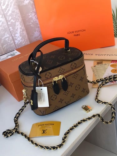 شنط لويس فيتون - LOUIS VUITTON LV1