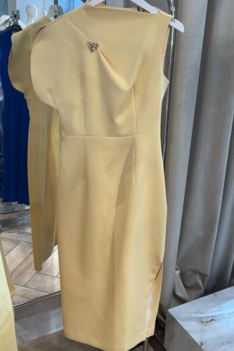 Butter yellow