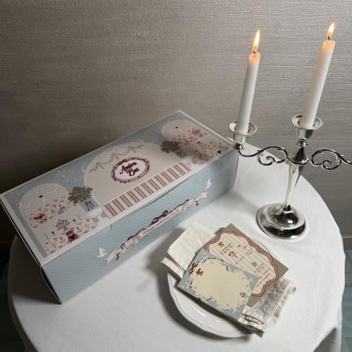 بوكس ورد وكيك 4 انش وكرت