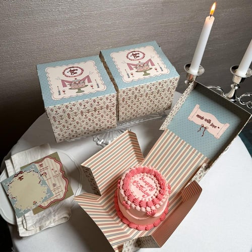 بوكس ورد وكيك 4 انش وكرت