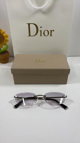 Dior بنفسجي
