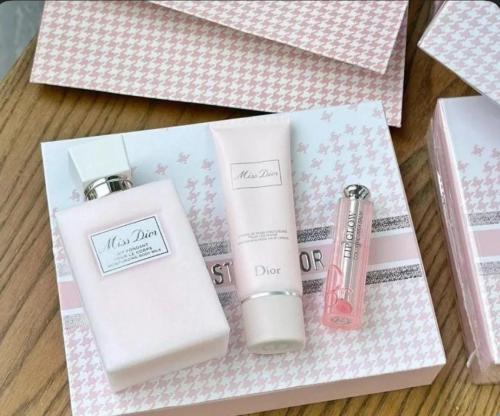 مجموعه ديور Pink