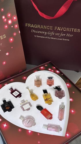 مجموعه هدايا متنوعه من العطور الميني 12 عطر ( صب )...