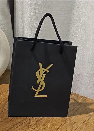 كيس سان لوران