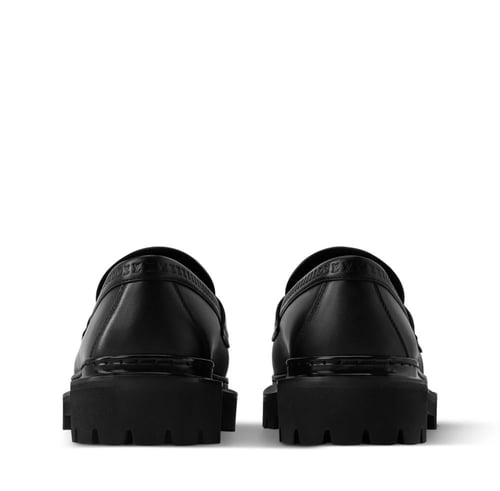 جزمة لويس فيتون