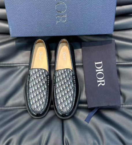 حذاء Dior اسود ملكي فاخر